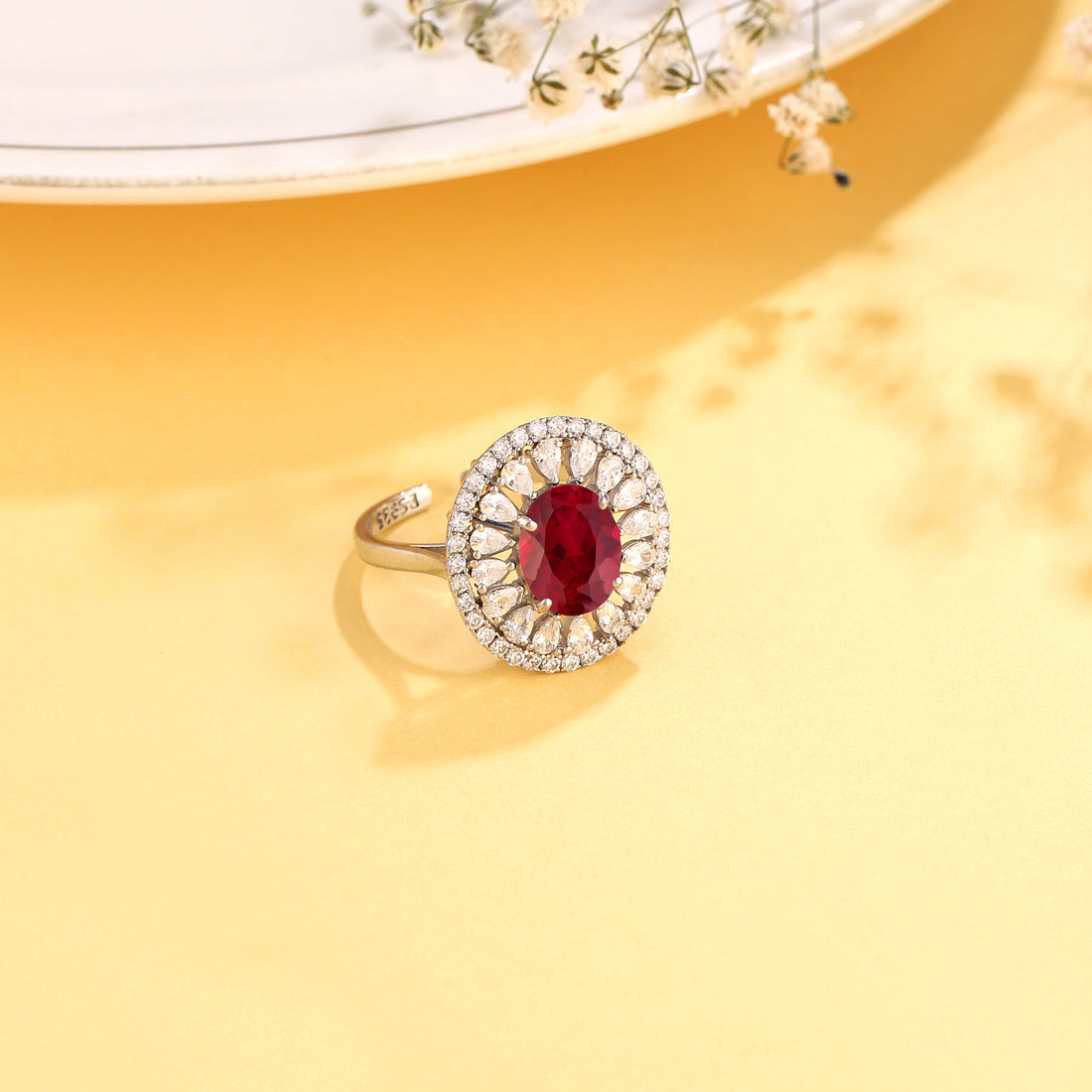 ✨ 925 Silver The Majestic Oval Sunburst Ring Collection