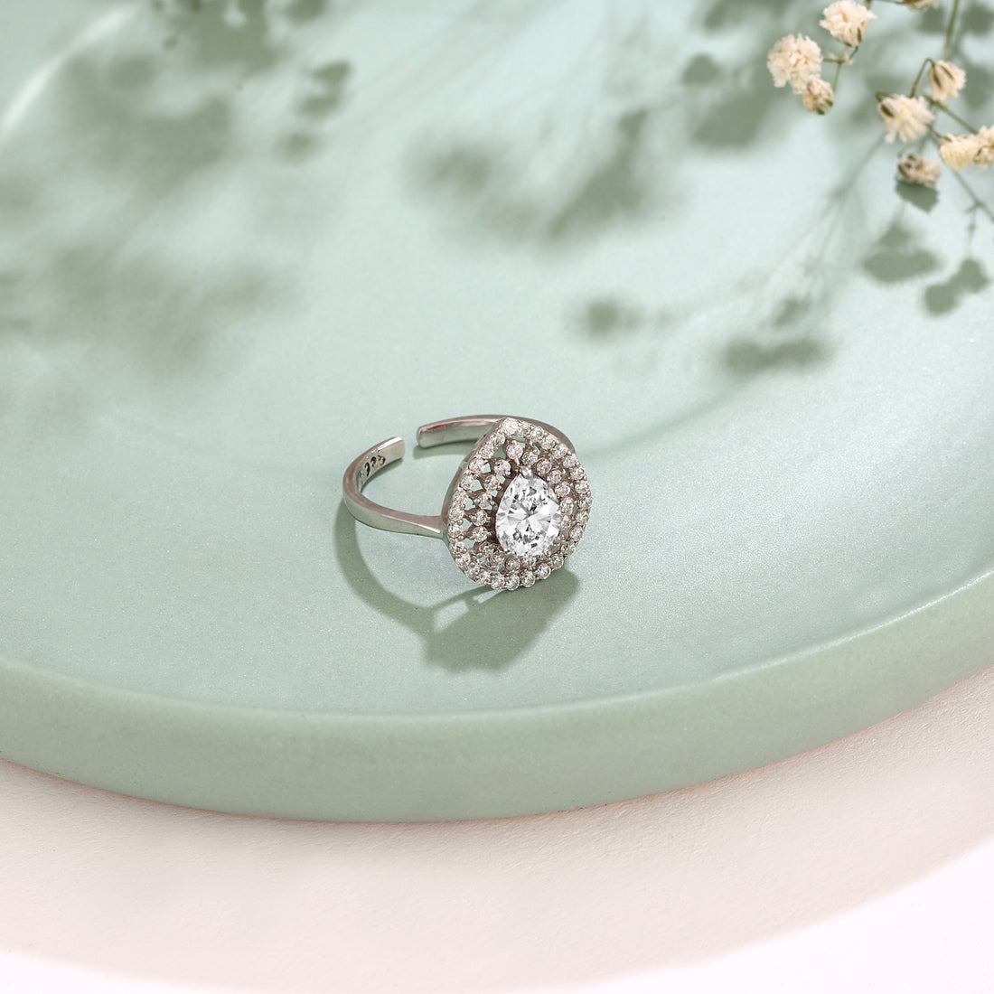 ✨ 925 Silver The Divine Pear-Cut Halo Collection