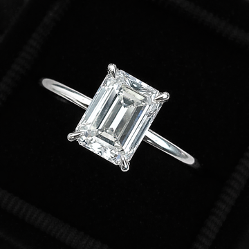 Emerald-Cut Solitaire Ring in 925 Silver ✨