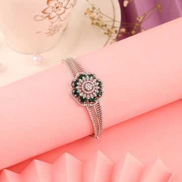 🌿 925 Silver Emerald-Tone & Diamond-Simulant Floral Lattice Cuff