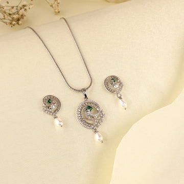 🦚 Elegant 925 Sterling Silver Pendant Set | Sparkling CZ & Pearls