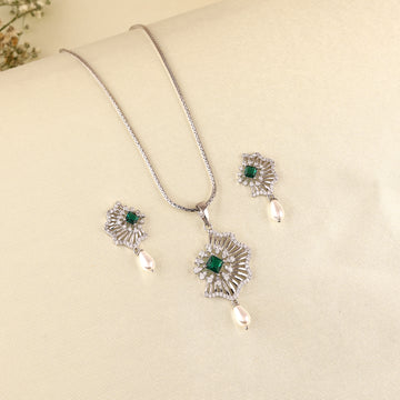 🌟 925 Silver Sparkling Green Centerpiece Jewelry Set