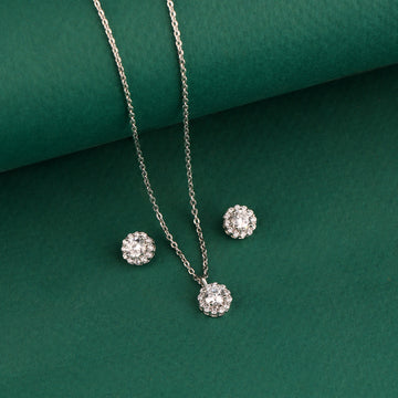 Floral halo pendant set in 925 silver with round zircon center and matching stud earrings