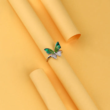 🌿 925 Silver Lush Green & Pavé Butterfly Ring