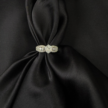 Classic Three-Stone Style Ring – 925 Silver ✨